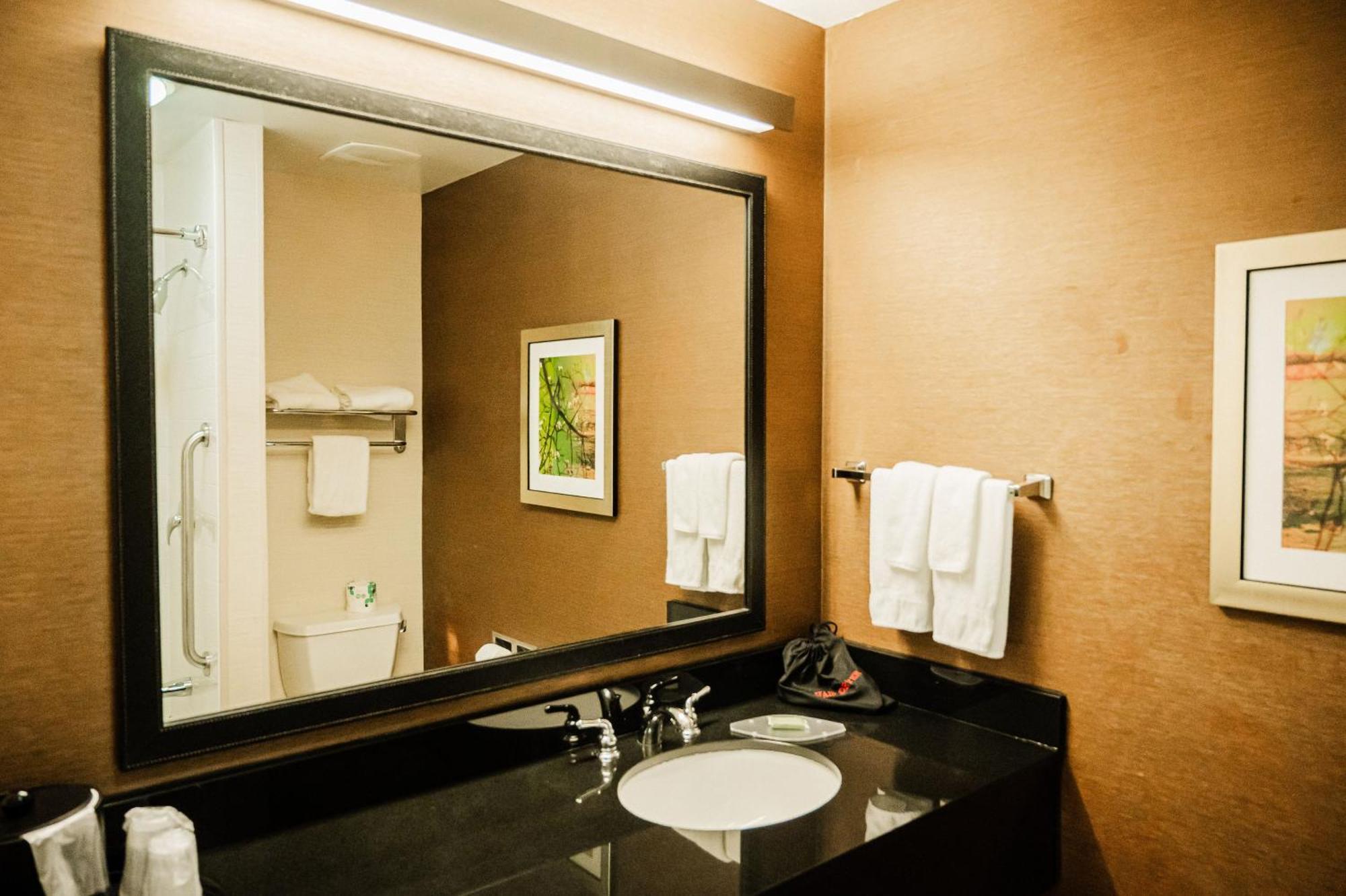 Fairfield By Marriott Russellville Bagian luar foto
